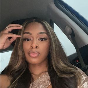 Meet your Posher, Celeste